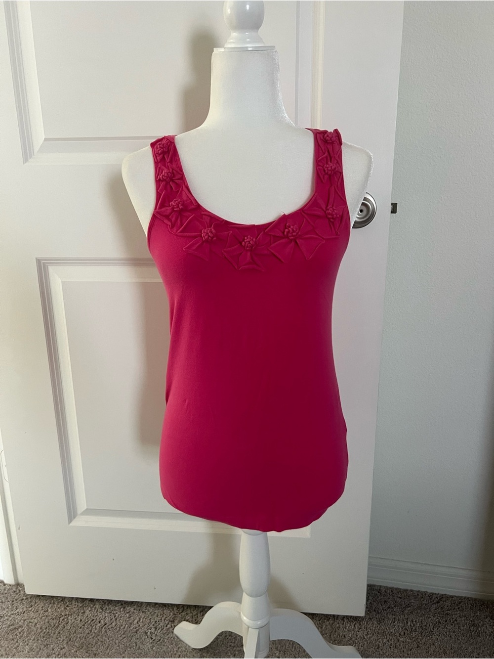 EUC Kate Spade Flower Detail Tank Top Small